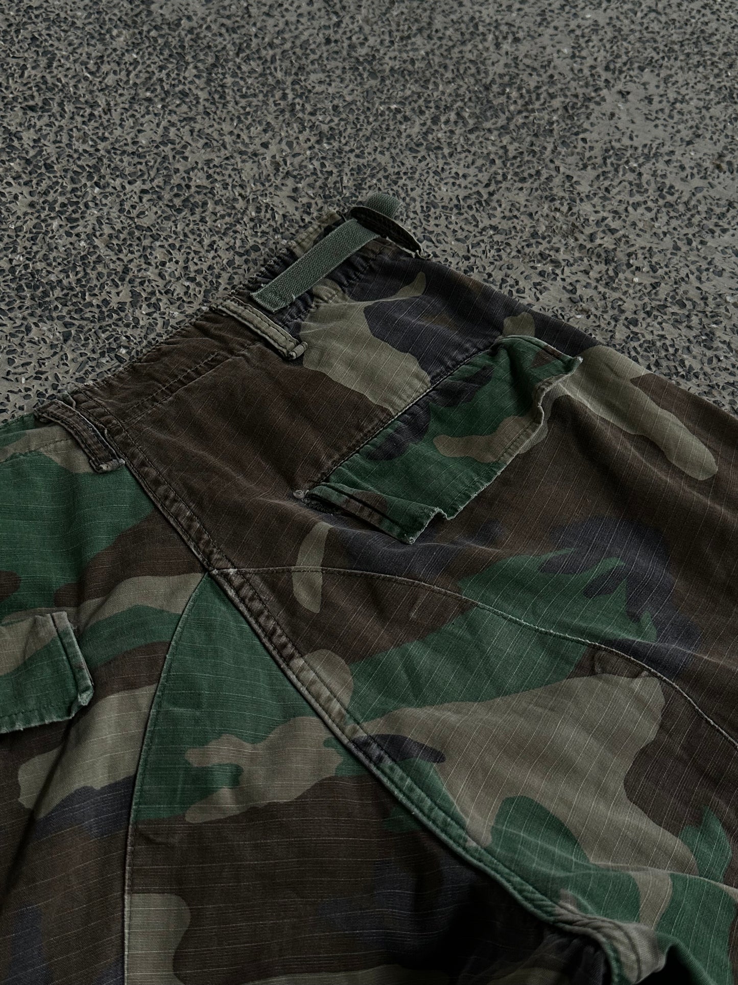 Fireman clips camo jorts