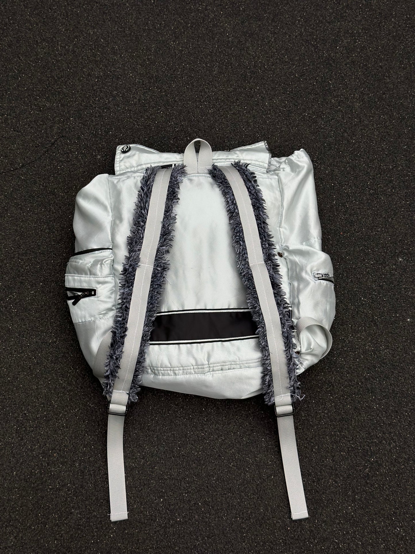 Umbro remake silver backpack