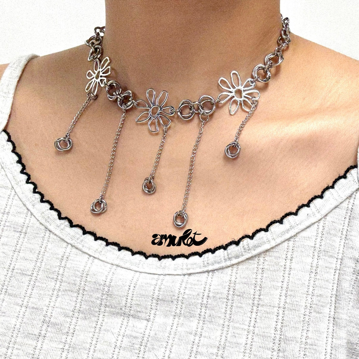 Daisy & Dotted Necklace