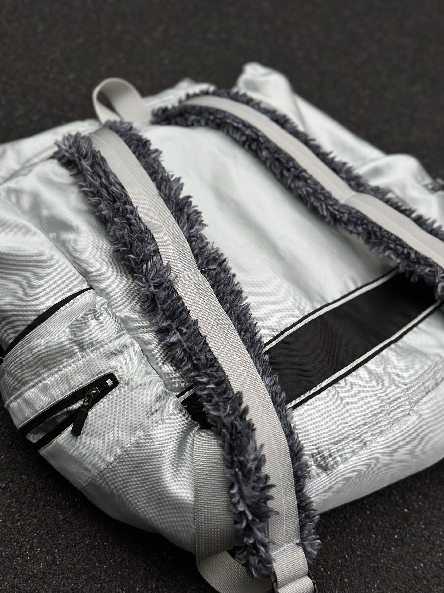 Umbro remake silver backpack