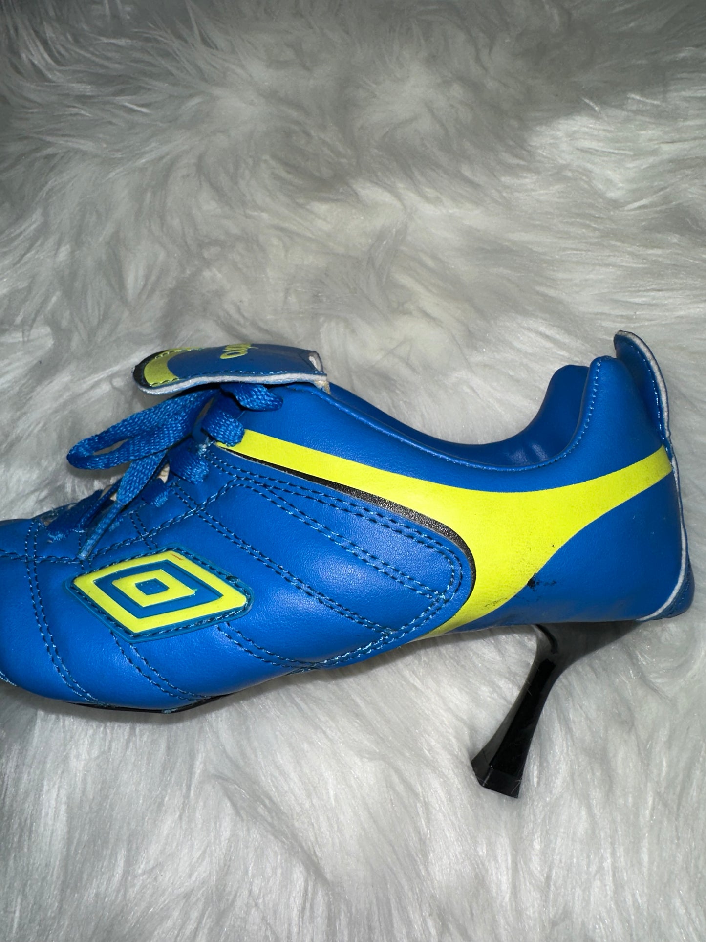 Umbro high heels (blue)