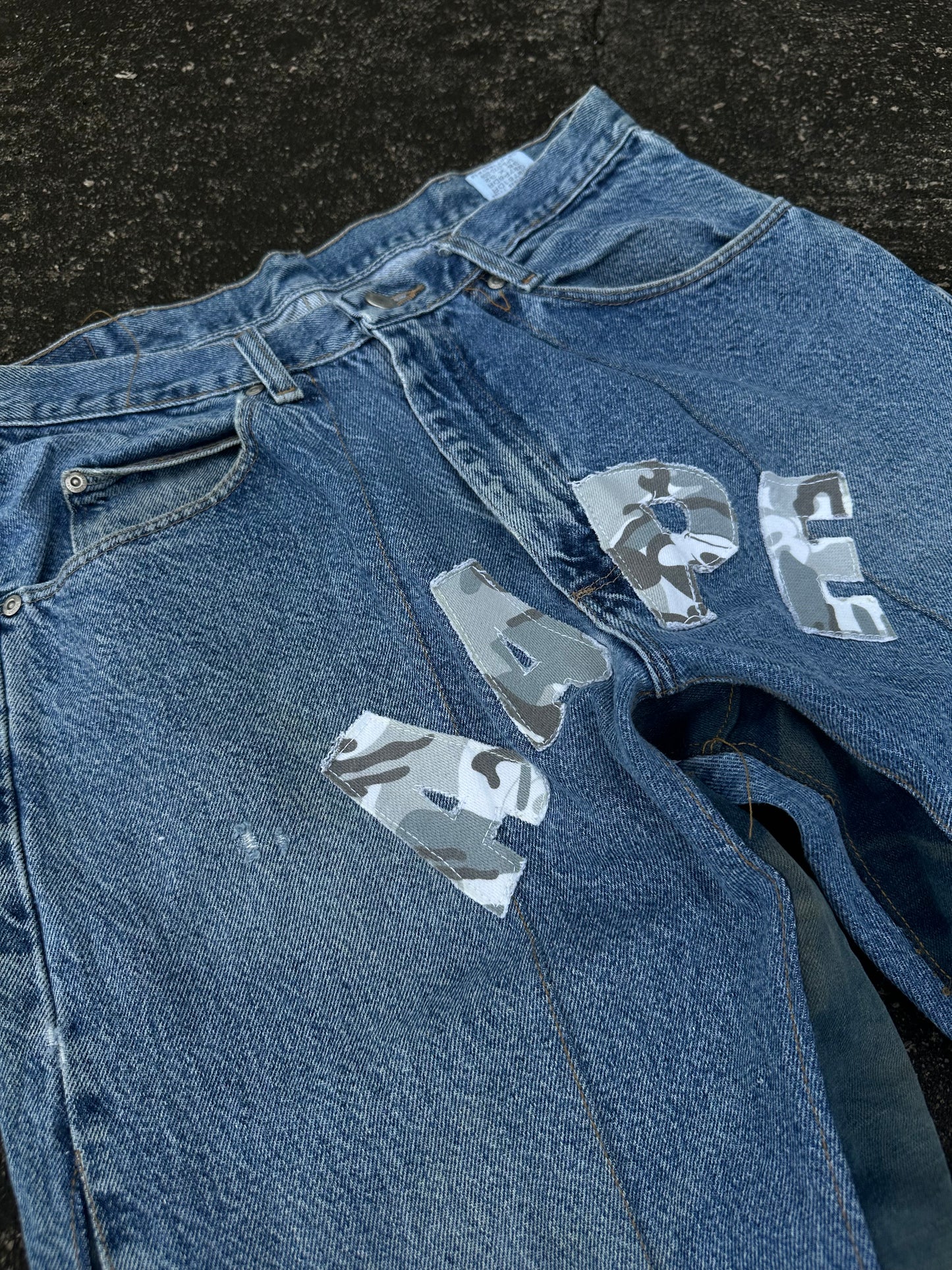 AAPE X Wrangler jeans🦴