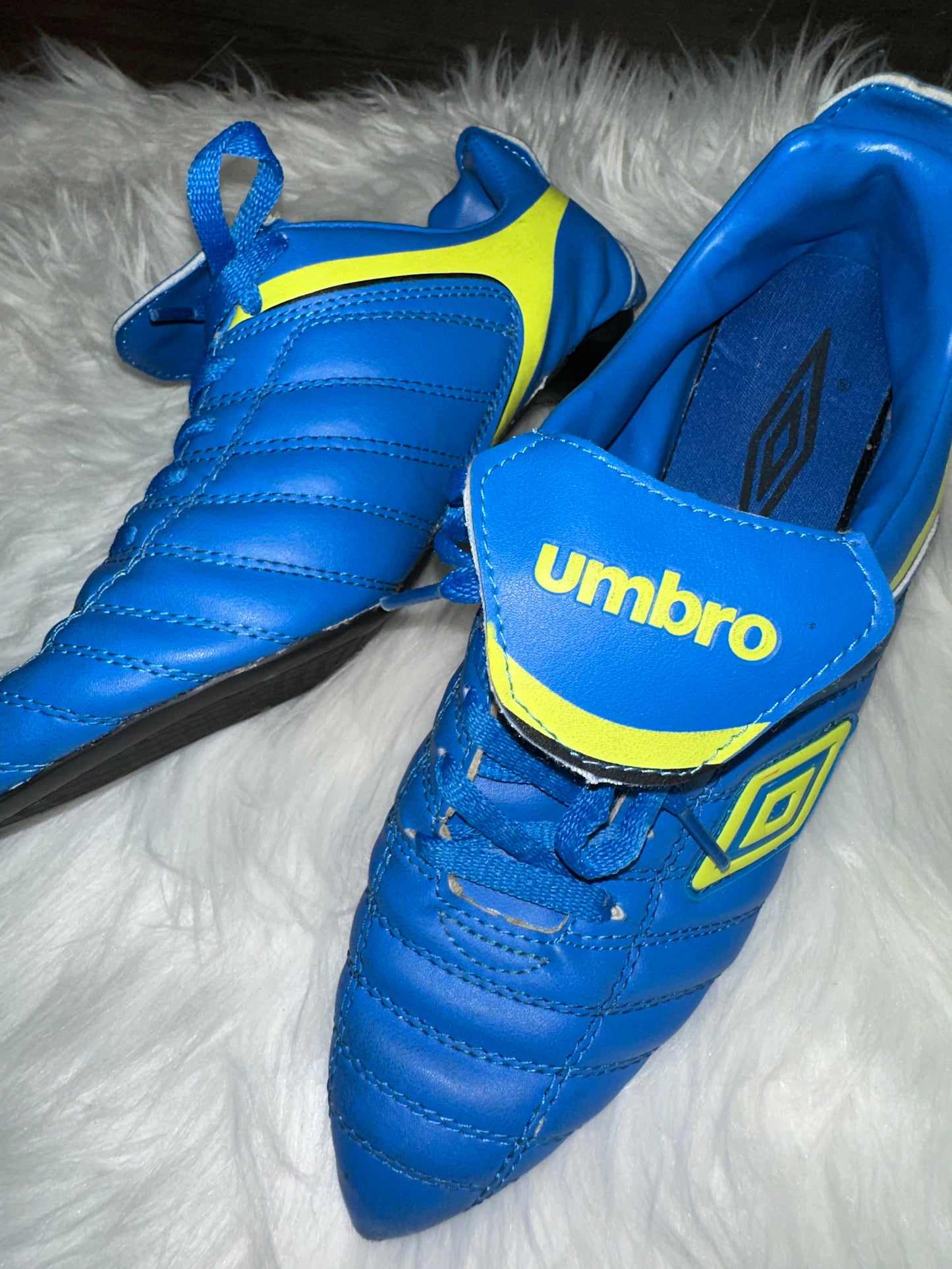 Umbro high heels (blue)