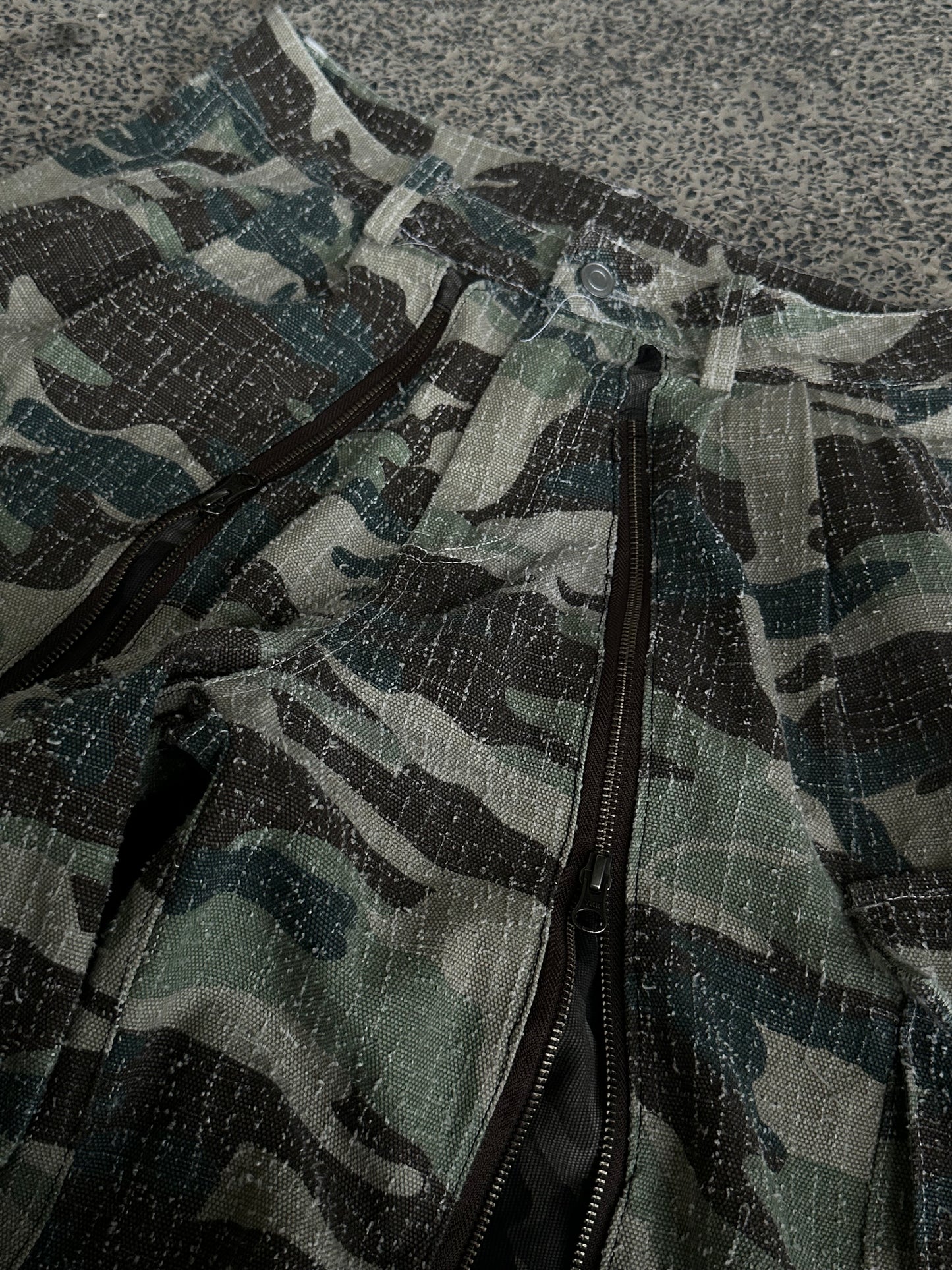 Camo jorts