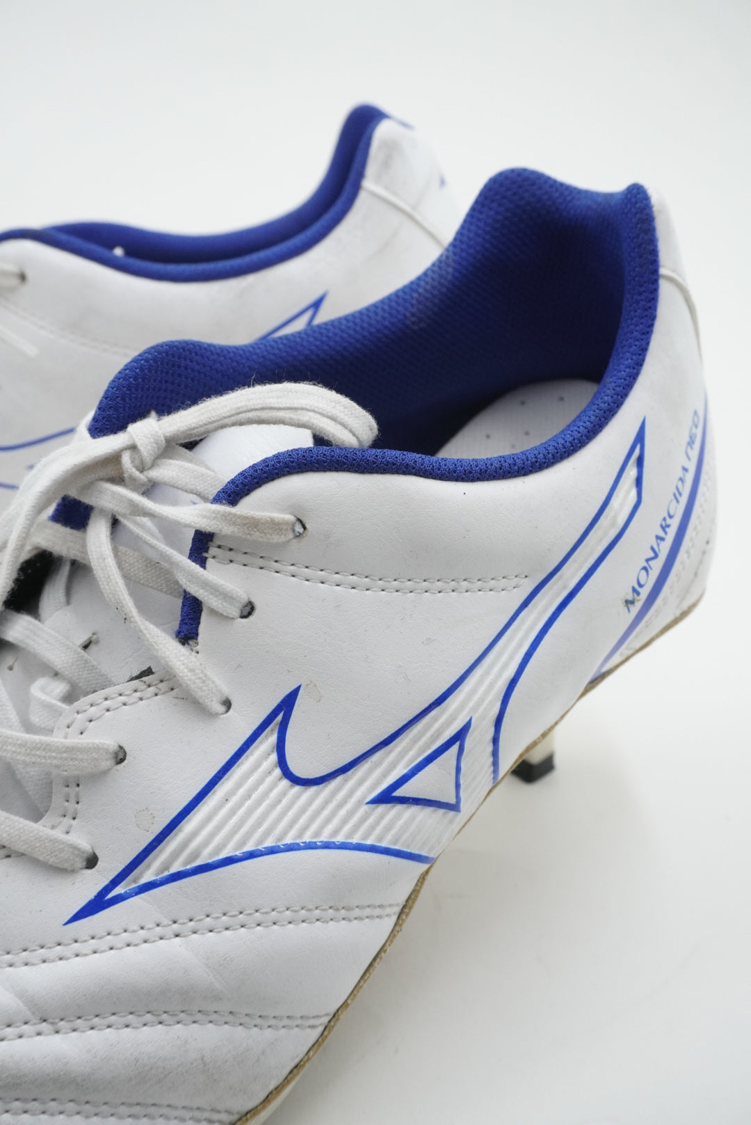 Mizuno sneaker heels(white