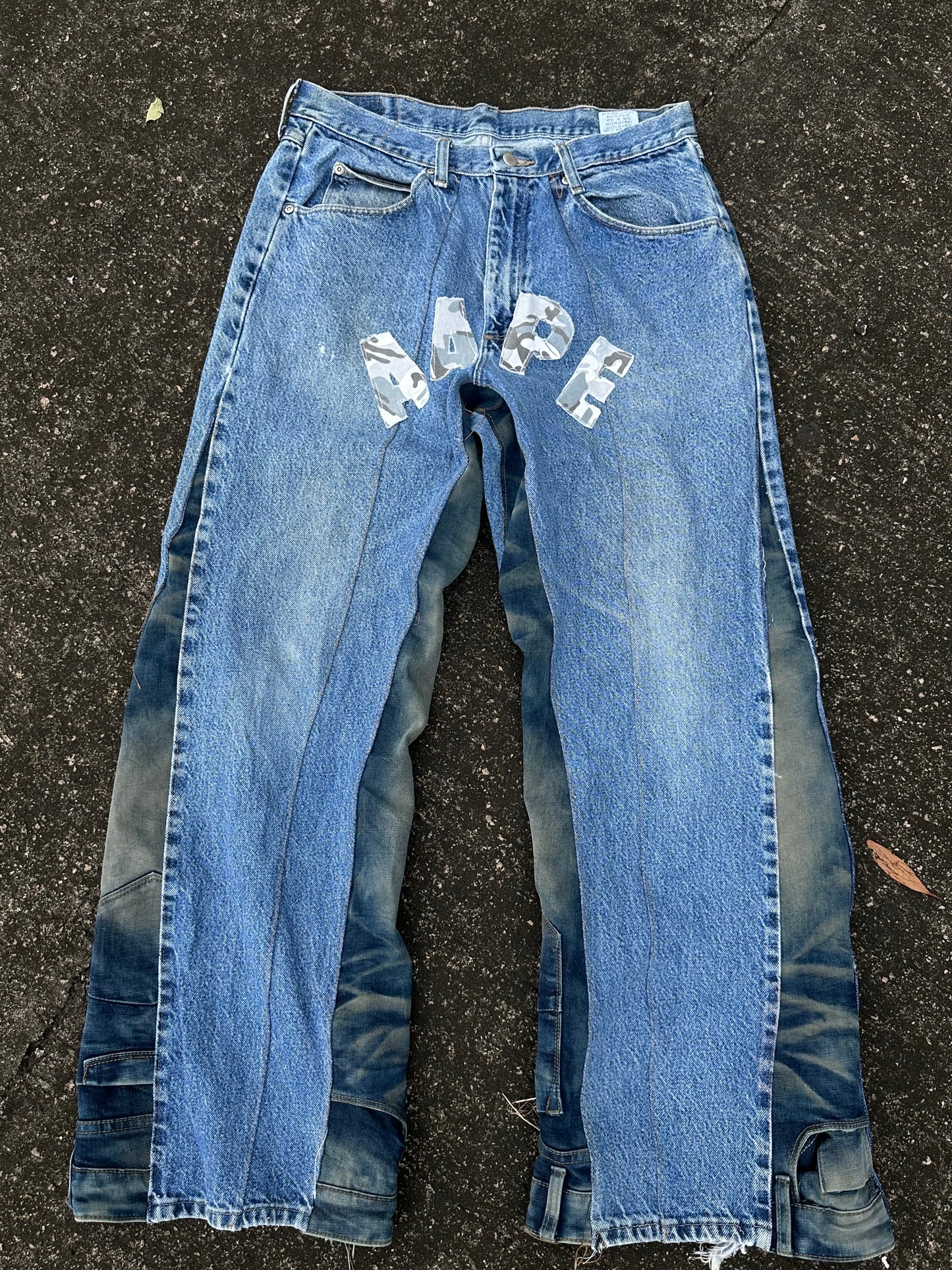 AAPE X Wrangler jeans🦴
