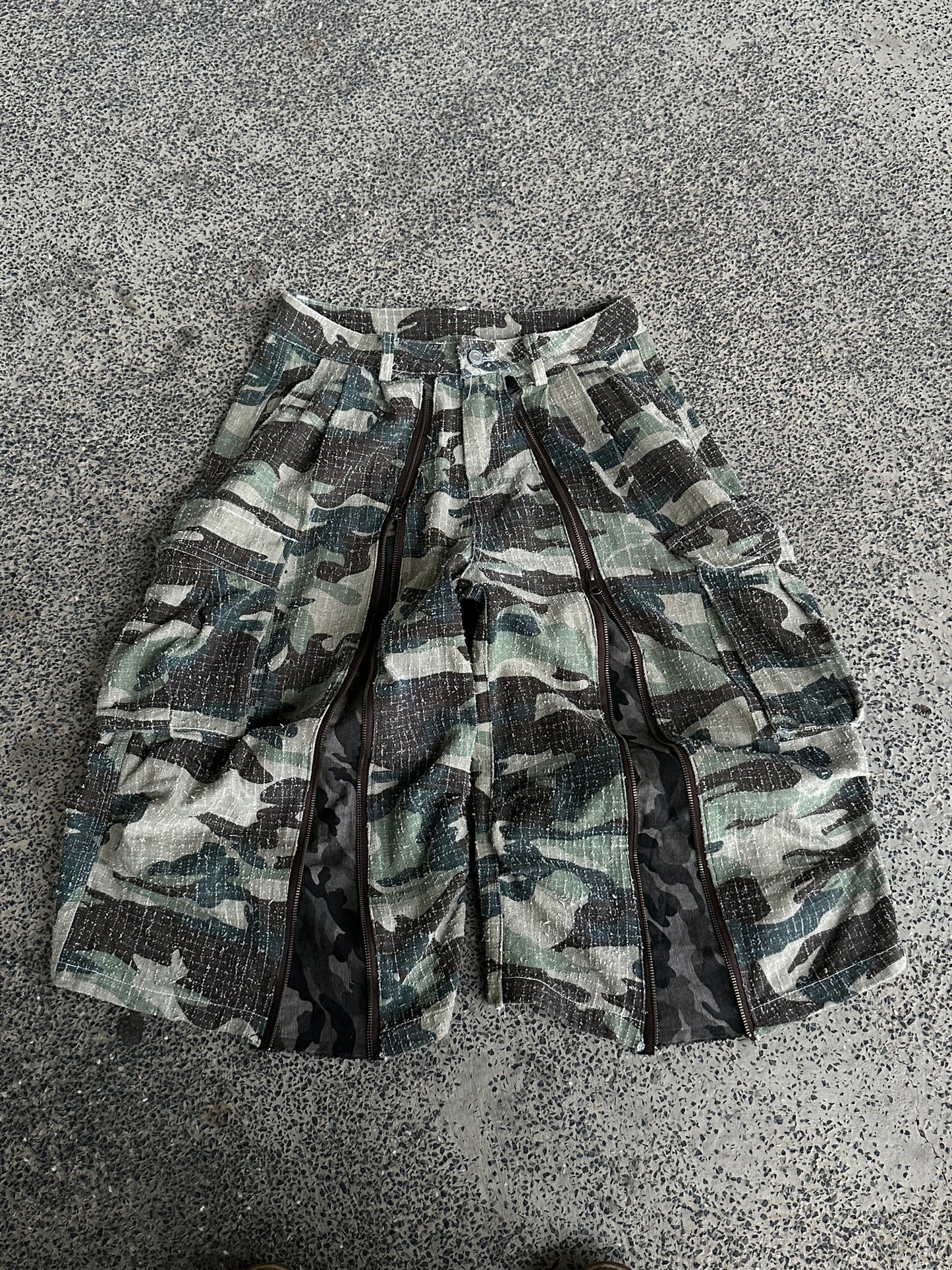 Camo jorts