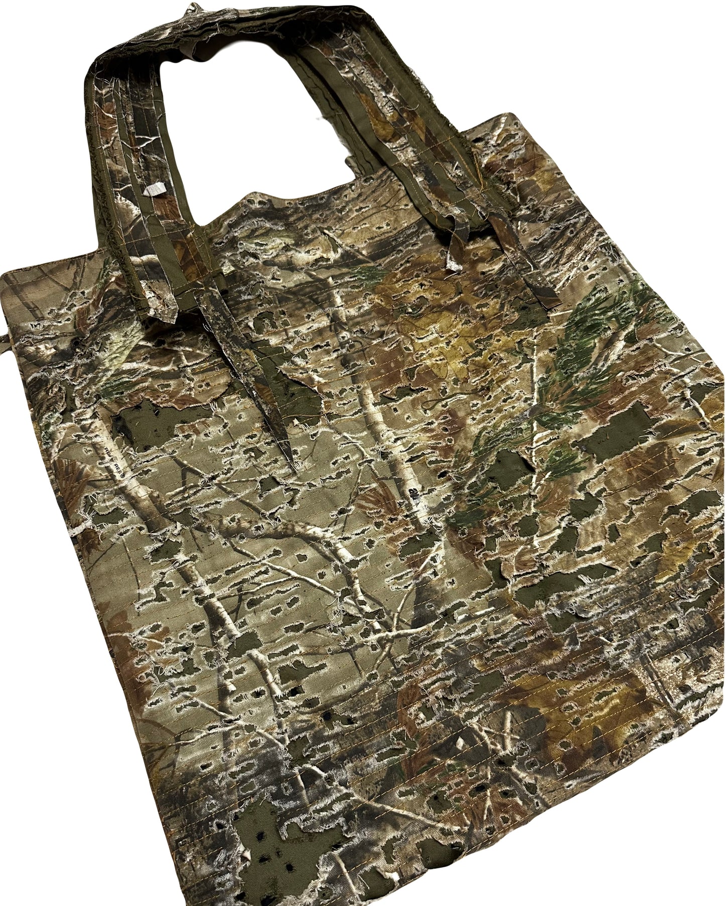 Real Tree camo Boro Tote bag