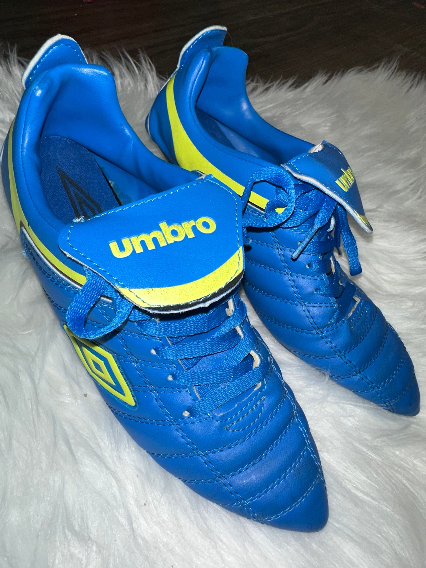 Umbro high heels (blue)