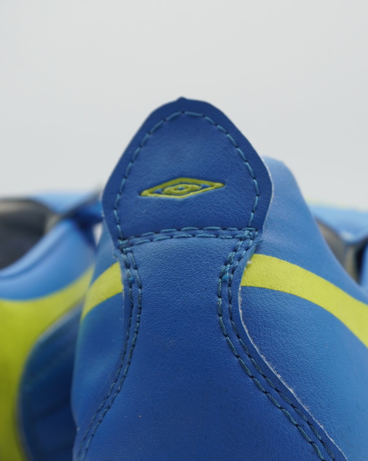 Umbro high heels (blue)